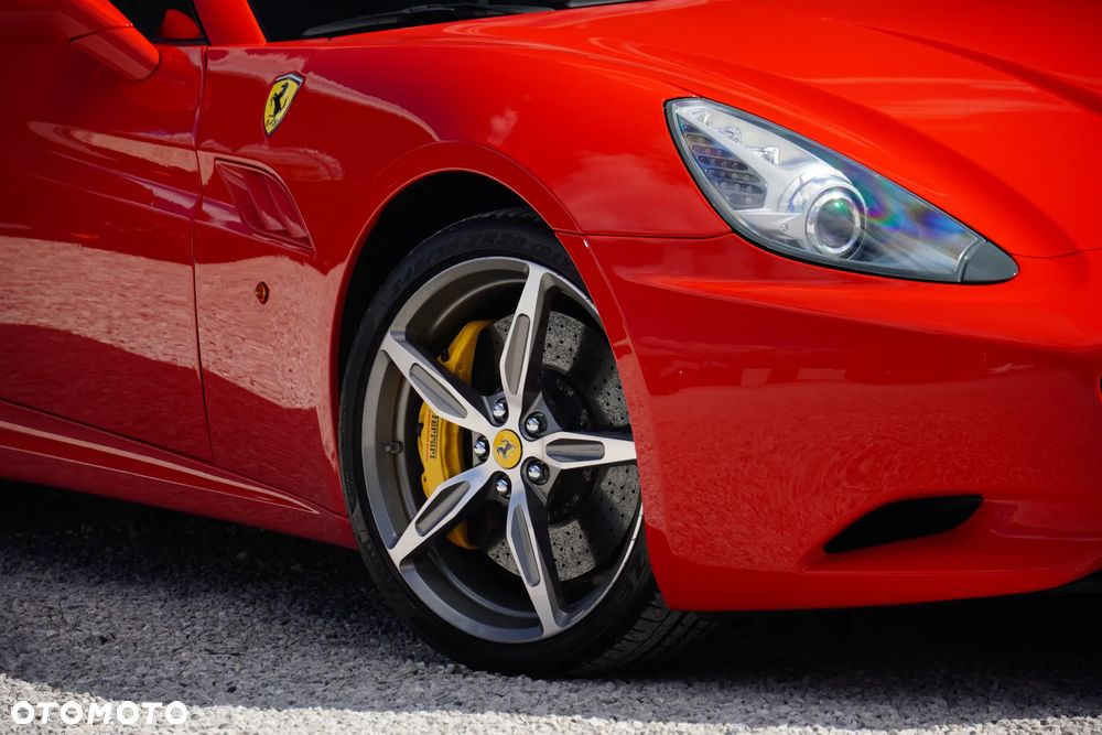 Ferrari California - 12
