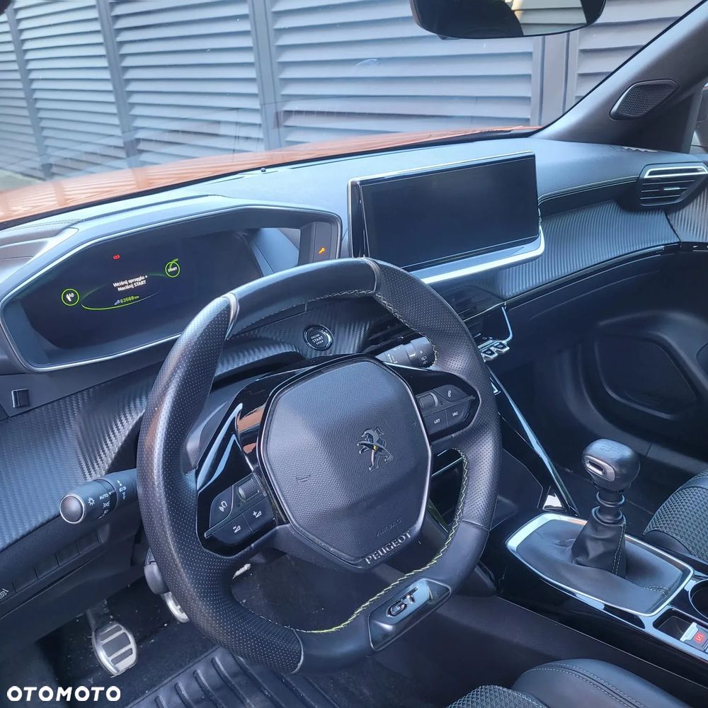 Peugeot 2008 1.2 PureTech GT Line S&S - 5