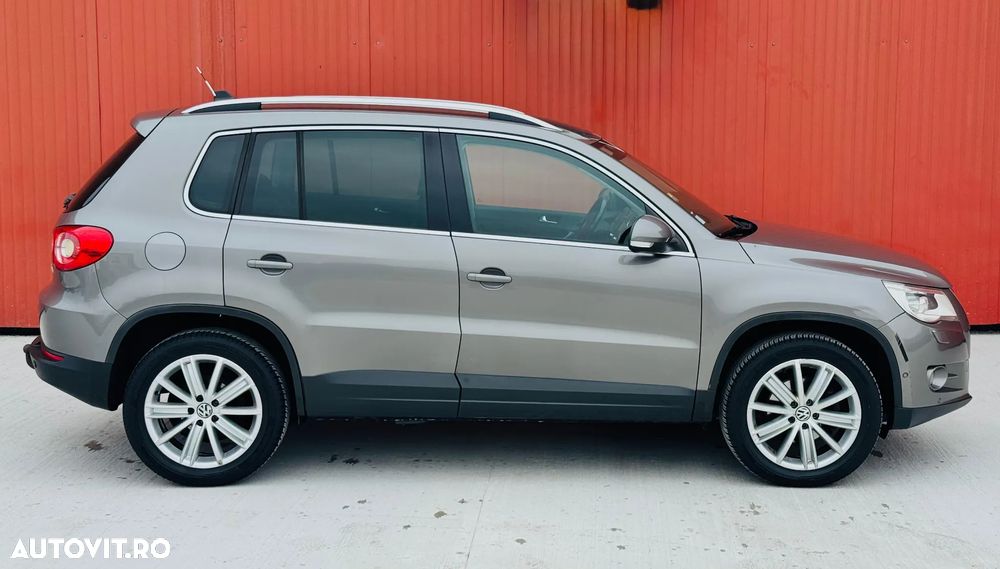 Volkswagen Tiguan 2.0 TDI DPF 4Motion BlueMotion Technology Cup Track & Style - 6