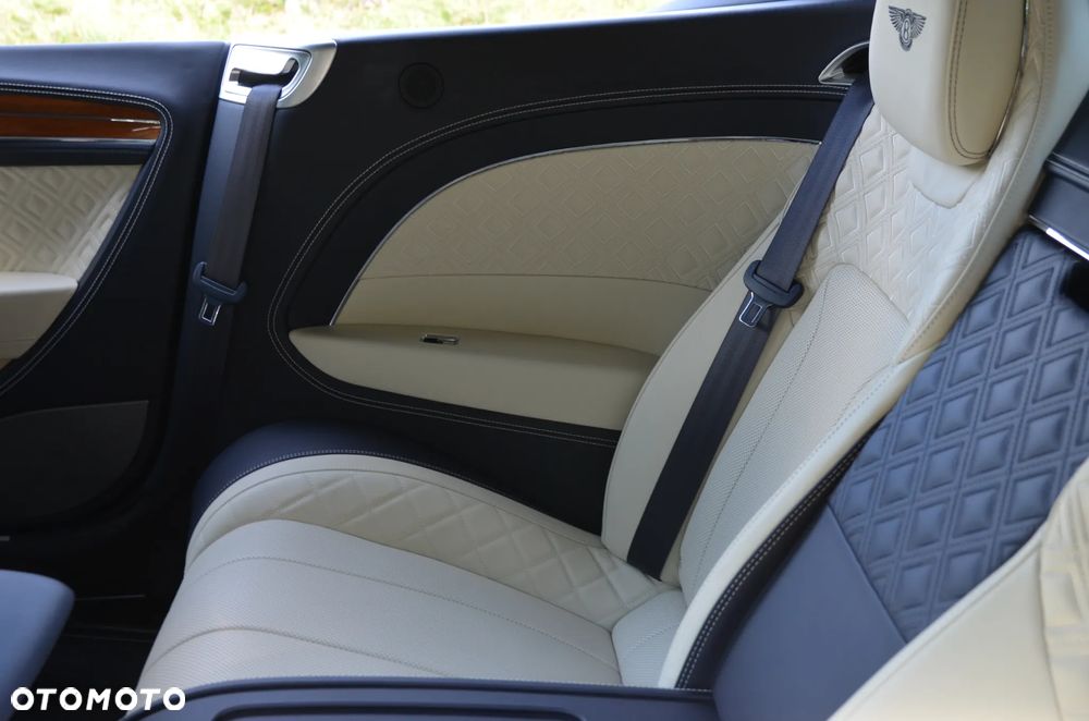 Bentley Continental GT - 32