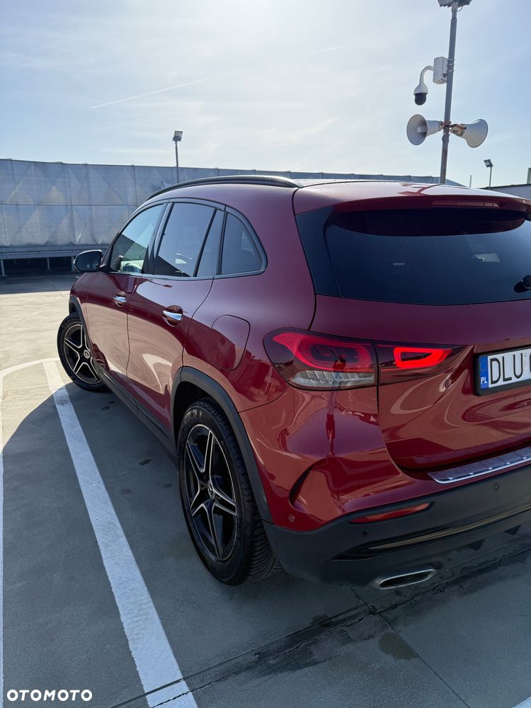 Mercedes-Benz GLA 180 d Business Edition - 3