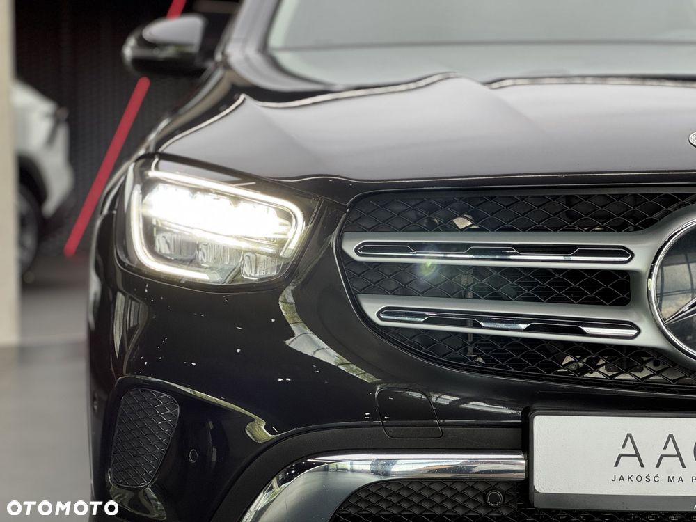 Mercedes-Benz GLC 300 e 4-Matic Business Edition - 40