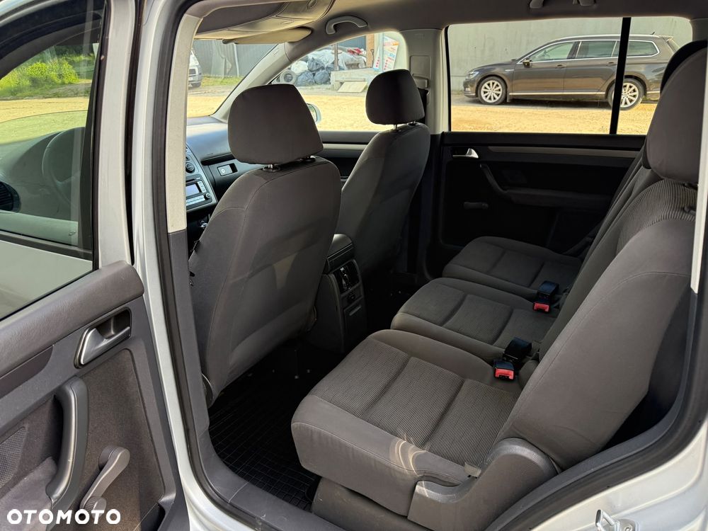 Volkswagen Touran 1.6 Welcome - 26
