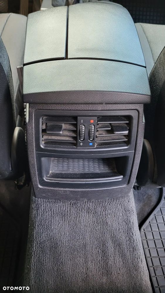 BMW Seria 5 530i - 29