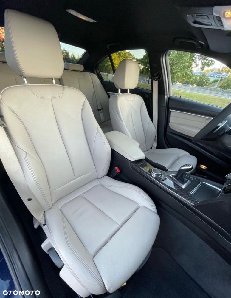BMW Seria 3 335d xDrive - 13