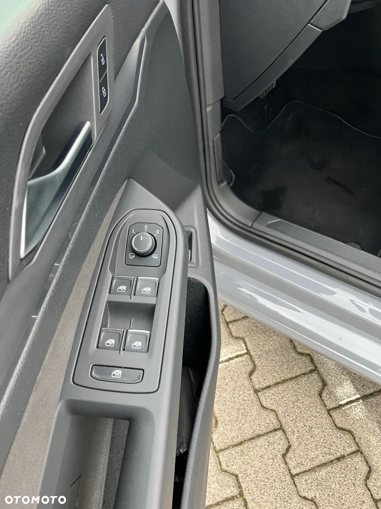 Volkswagen Golf 2.0 TDI SCR DSG Style - 17