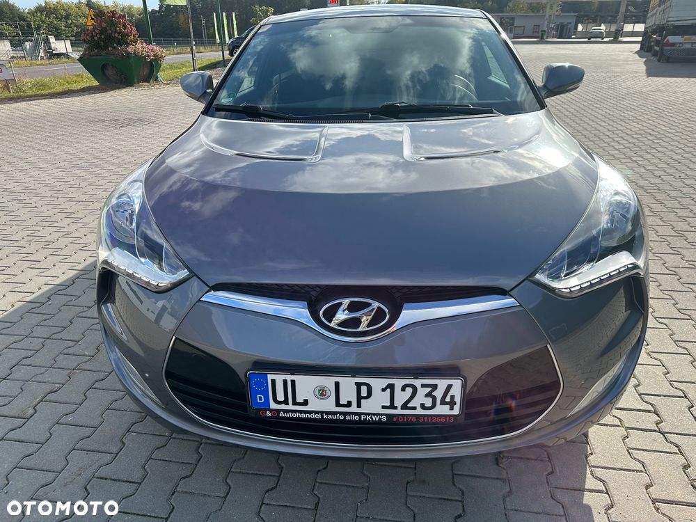 Hyundai Veloster - 30