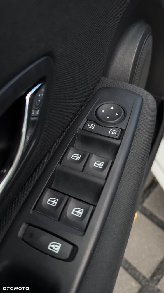 Renault Megane 1.5 dCi Intens - 28