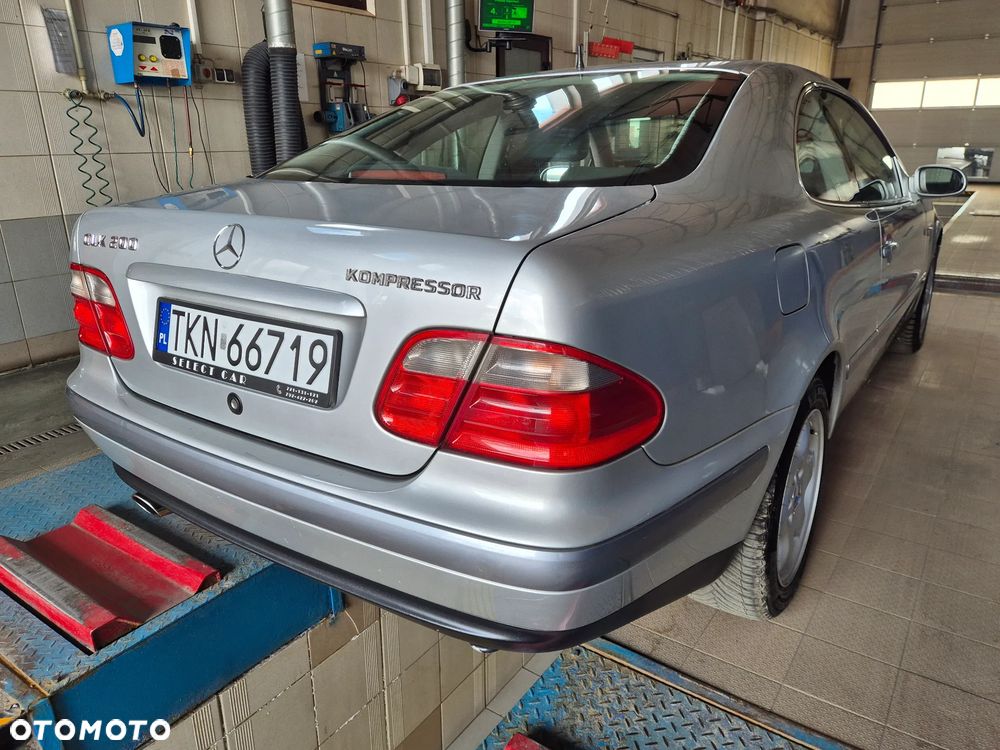 Mercedes-Benz CLK - 31