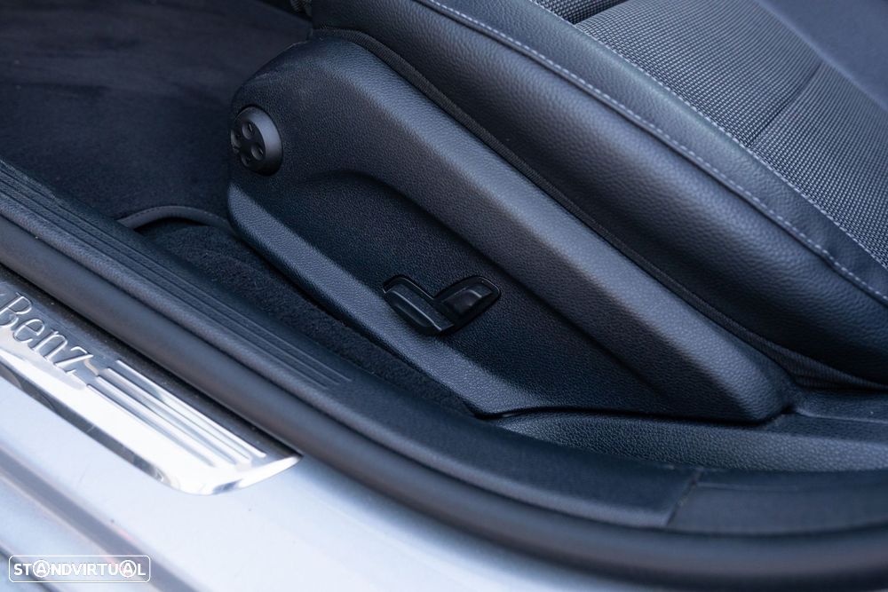 Mercedes-Benz E 300 de Avantgarde 4Matic - 15