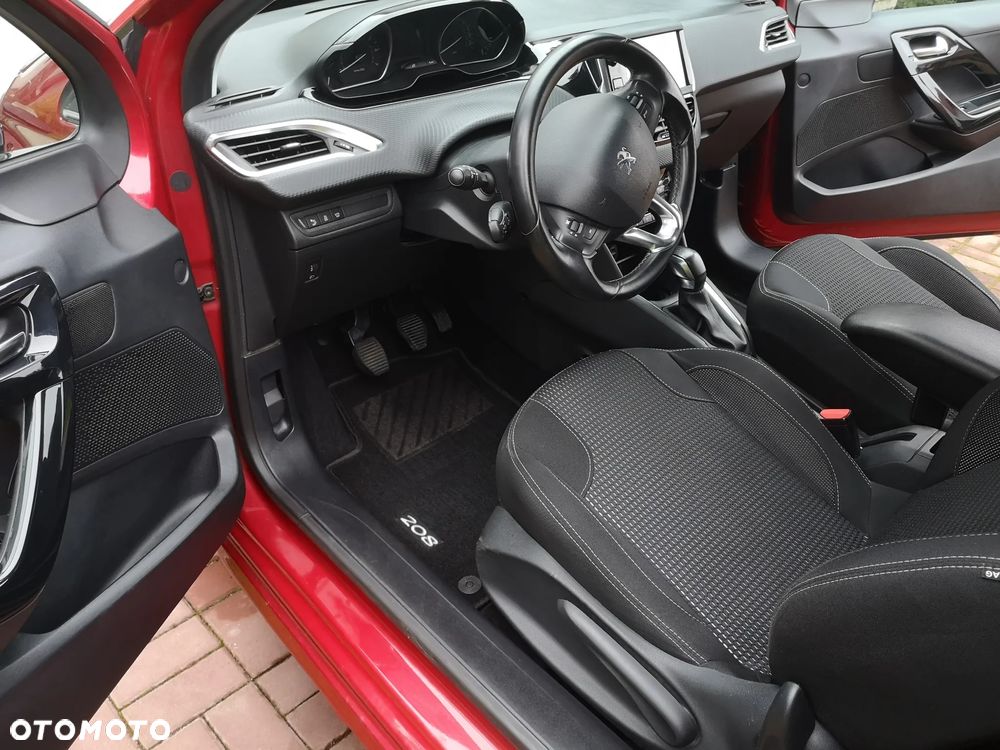 Peugeot 208 1.2 PureTech Allure S&S - 14