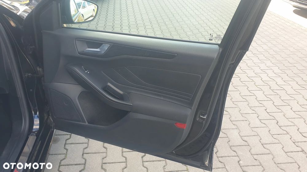 Ford Focus 1.5 EcoBlue Start-Stopp-System ST-LINE - 15