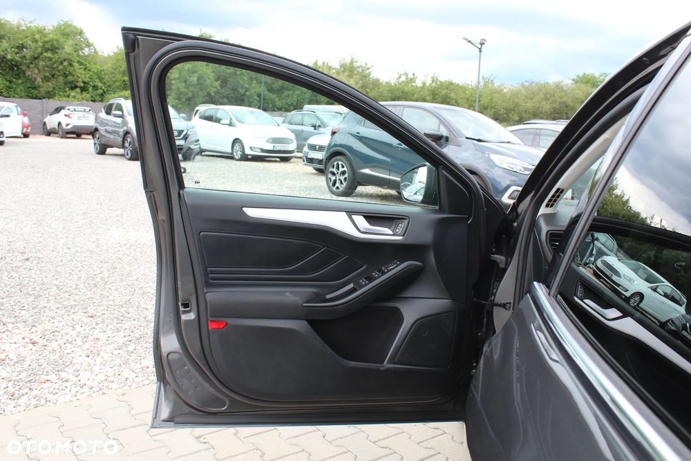 Ford Focus 1.0 EcoBoost STart-Stopp-System TITANIUM - 14