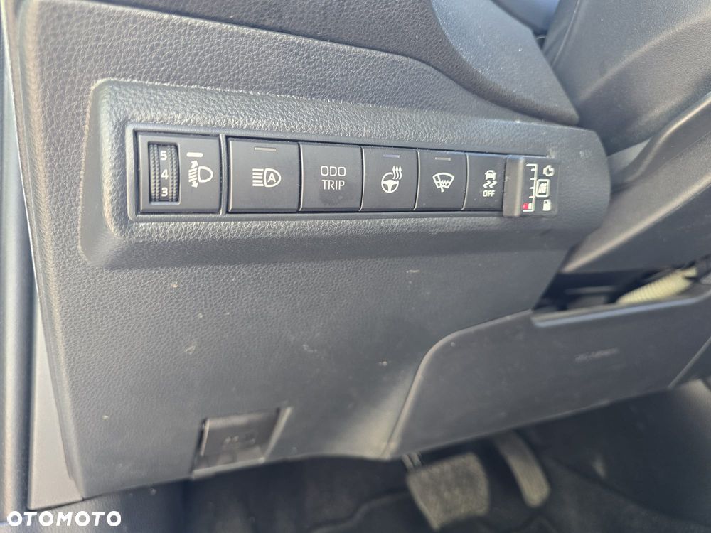 Toyota Corolla 1.8 Hybrid Comfort - 13