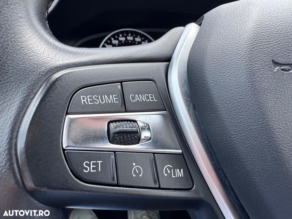 BMW Seria 3 320i AT - 22