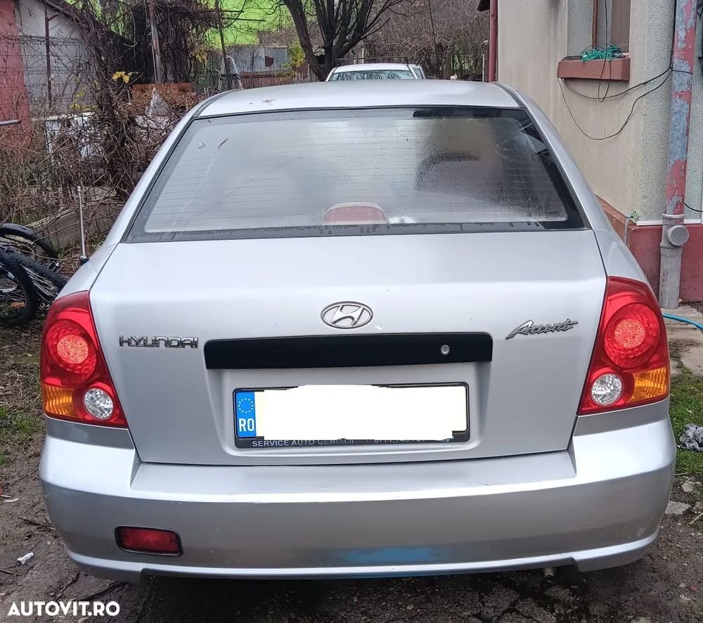 Hyundai Accent LC 1.3 SOHC - 4