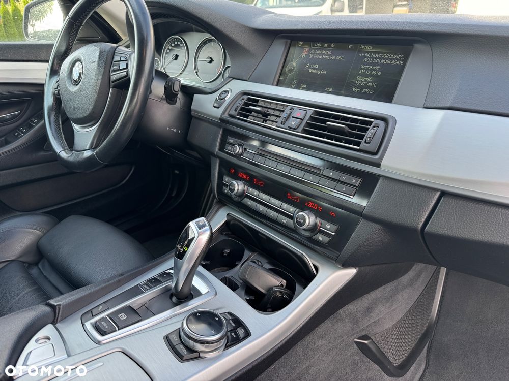 BMW Seria 5 520d - 30