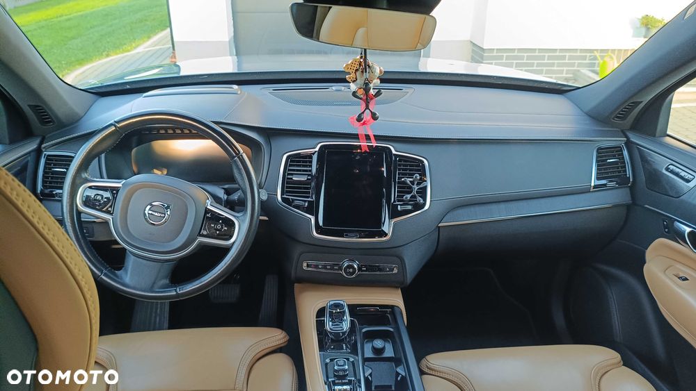 Volvo XC 90 - 3