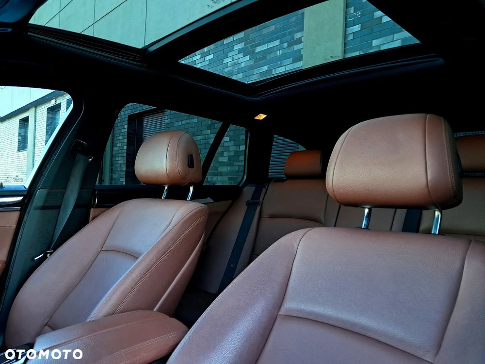 BMW Seria 5 525d Sport-Aut Luxury Line - 10