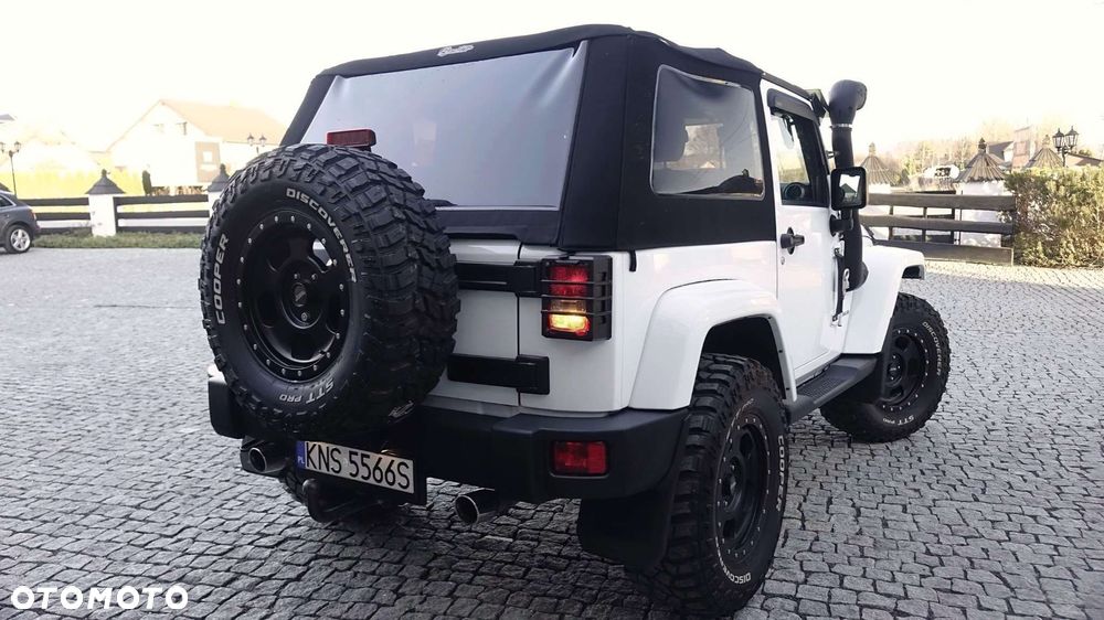 Jeep Wrangler - 2