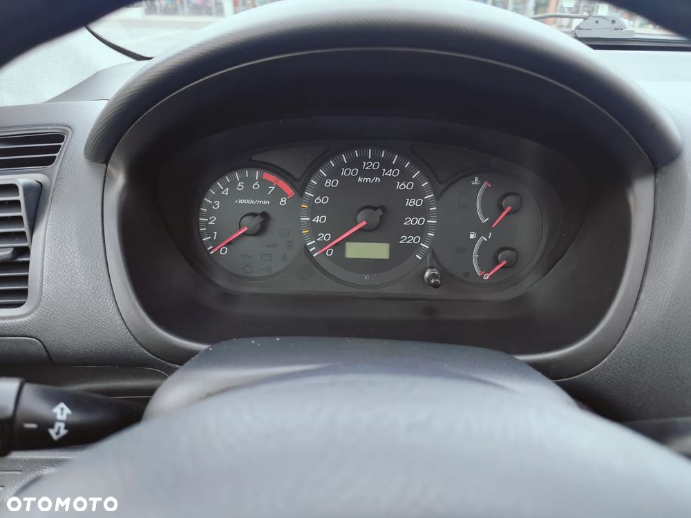 Honda Civic 1.6i LS - 22