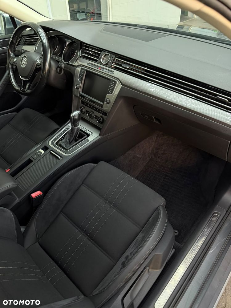 Volkswagen Passat Alltrack - 8