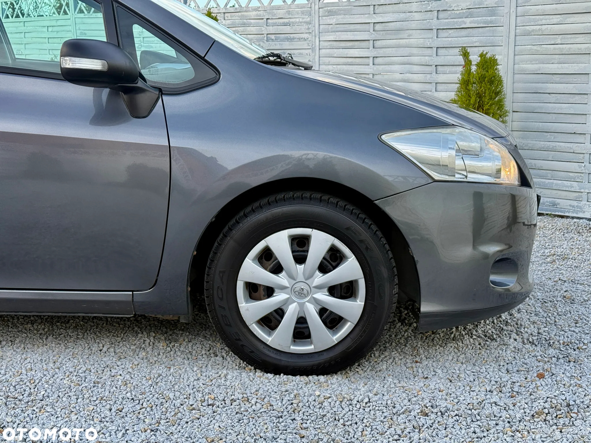 Toyota Auris 1.33 VVT-i Terra - 24