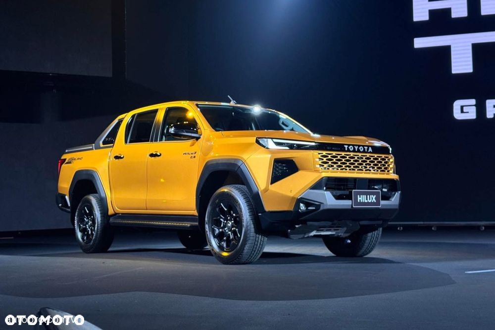 Toyota Hilux 2.8 D-4D mHEV Double Cab Invincible 4x4 - 2