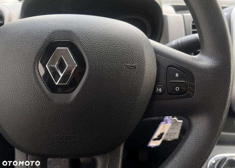 Renault Trafic - 12