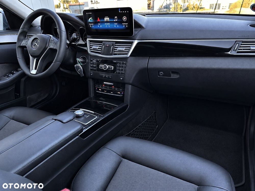 Mercedes-Benz Klasa E 220 CDI DPF BlueEFFICIENCY 7G-TRONIC Avantgarde - 13