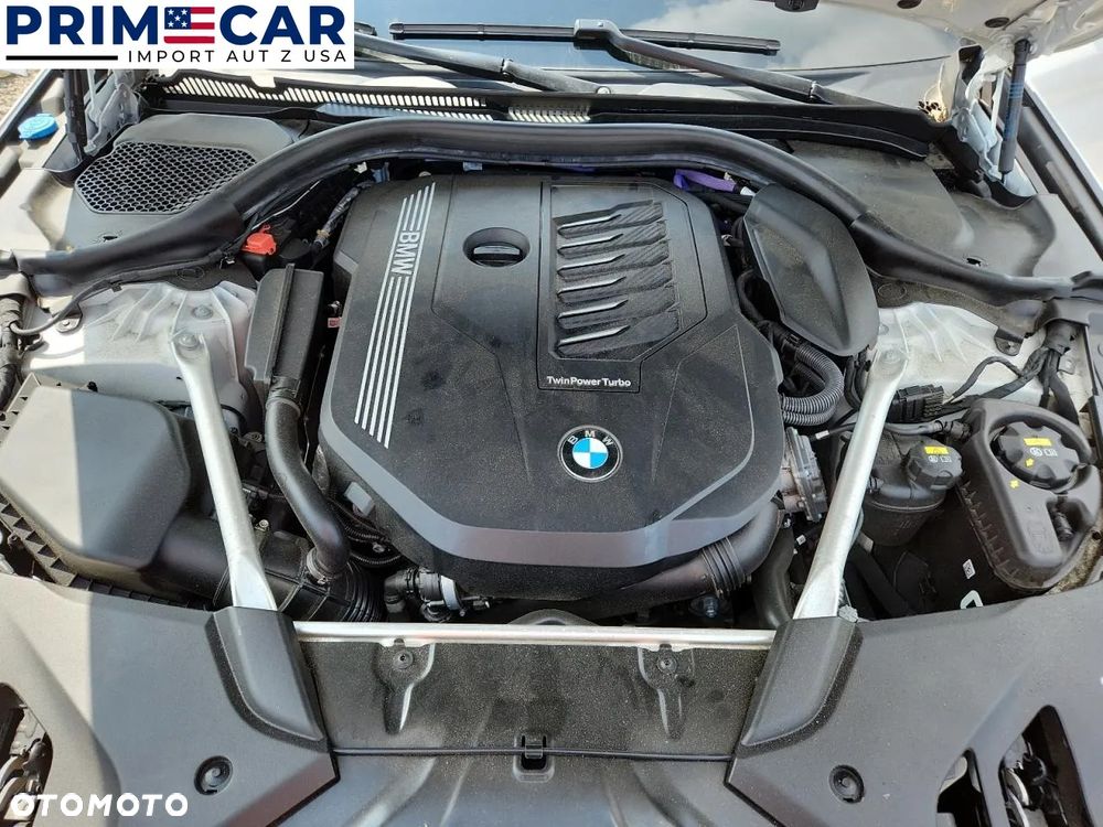 BMW Seria 5 540i xDrive - 11