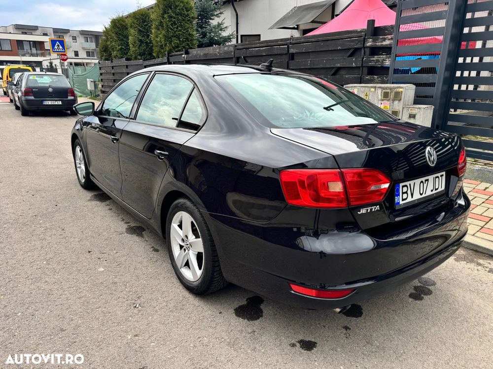 Volkswagen Jetta 1.6 TDI CR DPF Comfortline - 6