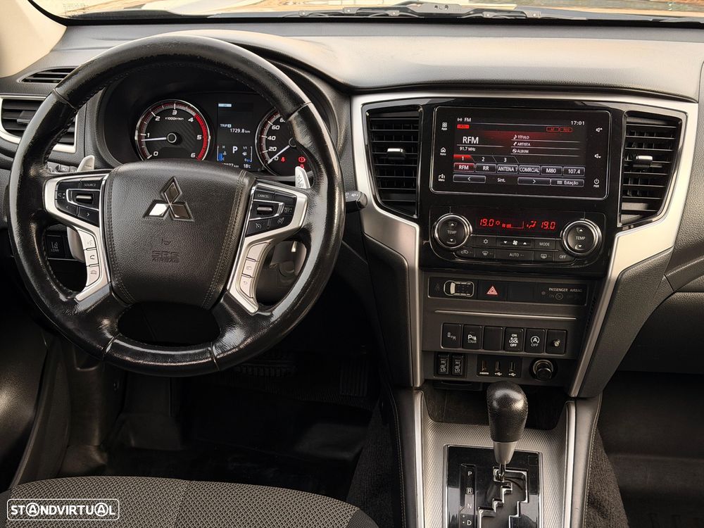 Mitsubishi L200 Pick Up 4x4 S&S Auto Cabine Dupla Select - 26