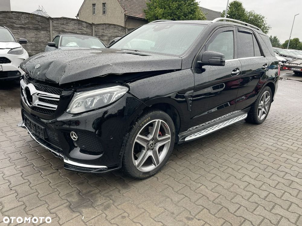Mercedes-Benz GLE 350 d 4Matic 9G-TRONIC AMG Line - 4