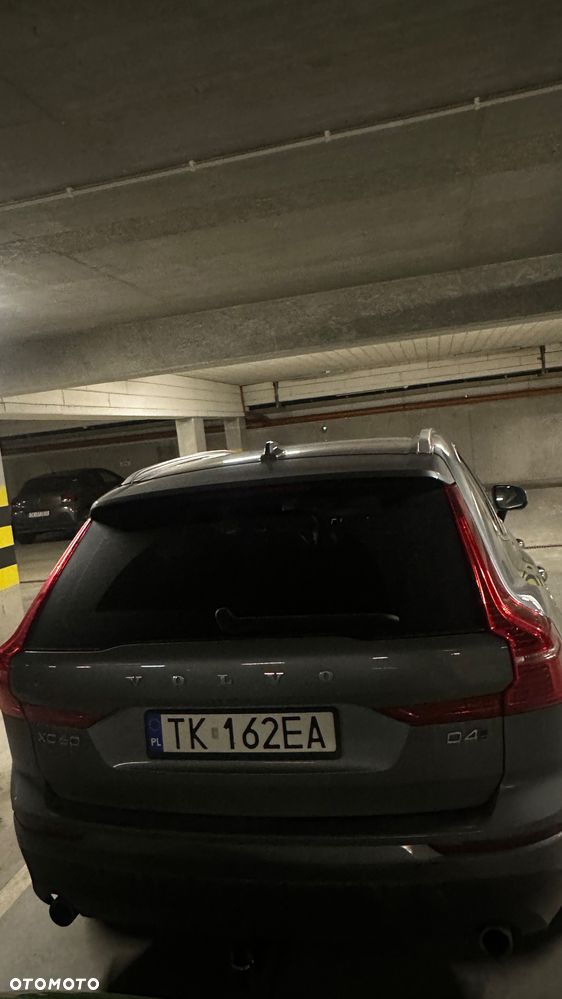 Volvo XC 60 D4 AWD Momentum - 22