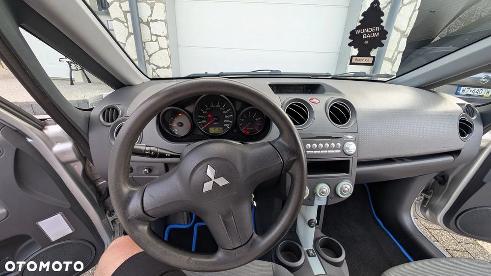 Mitsubishi Colt 1.5 Invite - 15