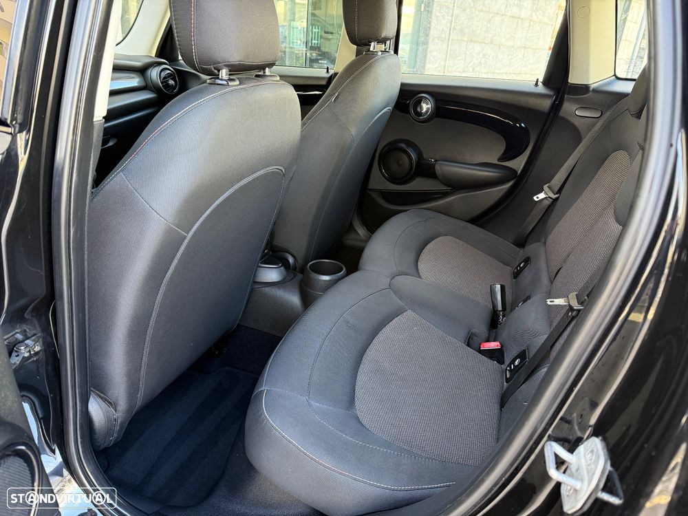 MINI 5 Portas One D - 28