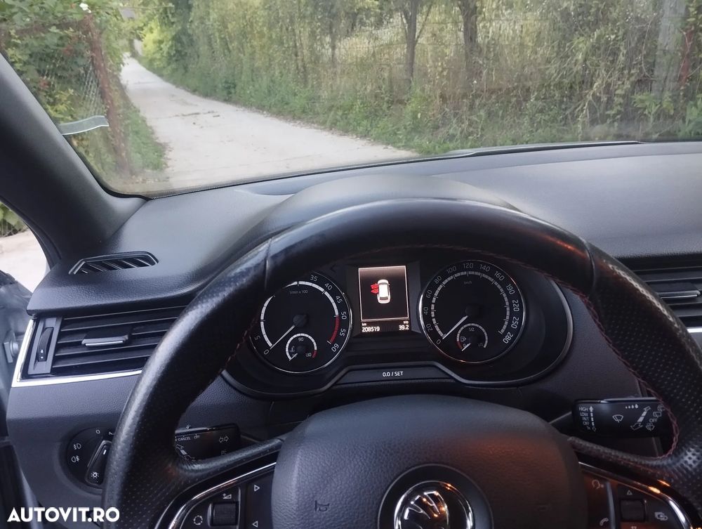Skoda Octavia 2.0 TDI RS - 20