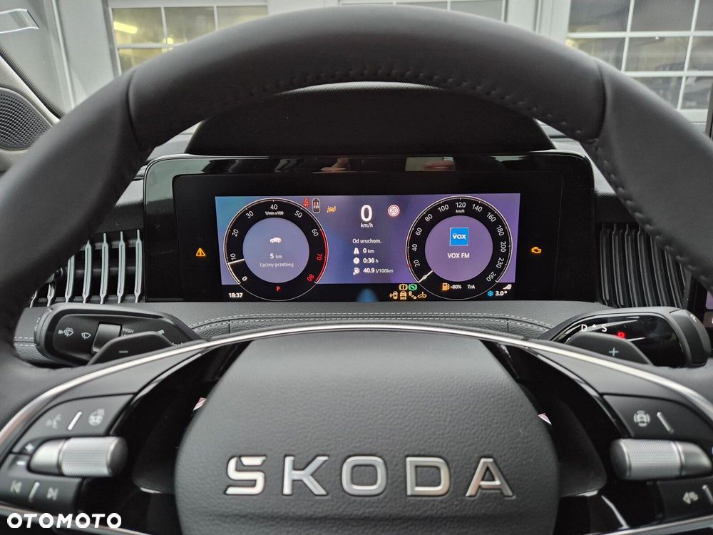 Skoda Superb 2.0 TSI L&K DSG - 25