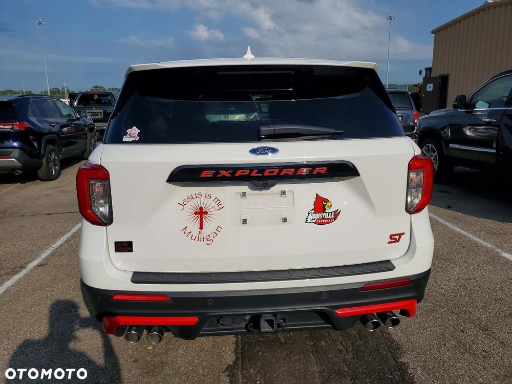 Ford Explorer - 3