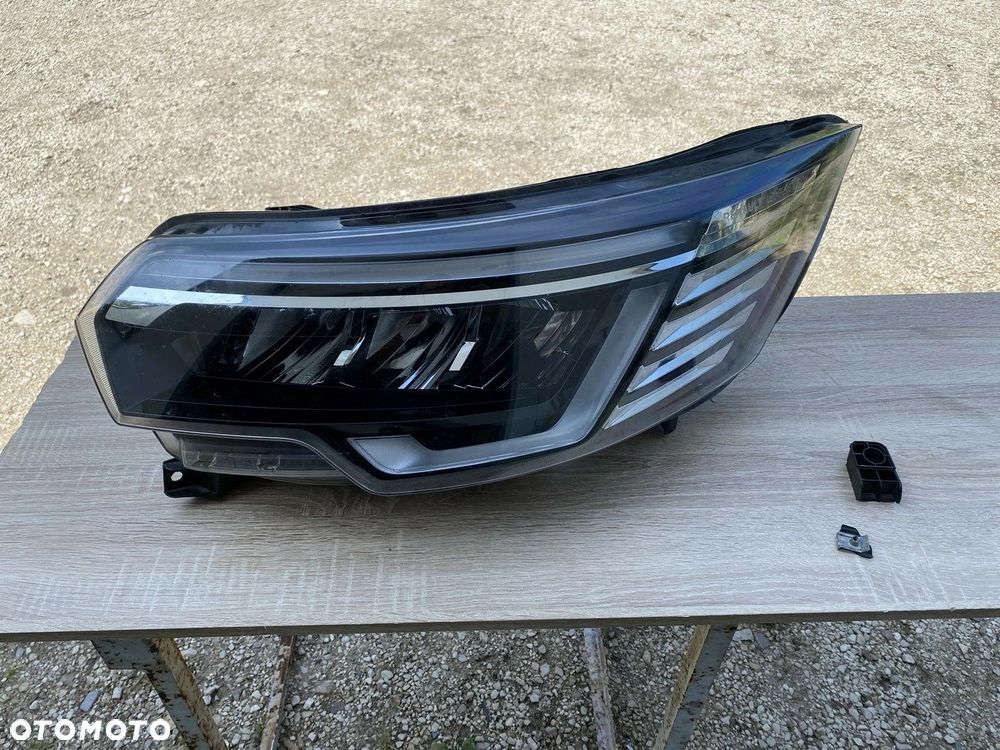 LAMPA PRZEDNIA LEWA RENAULT TRAFIC IV LED PURE VISION 260601790R - 1