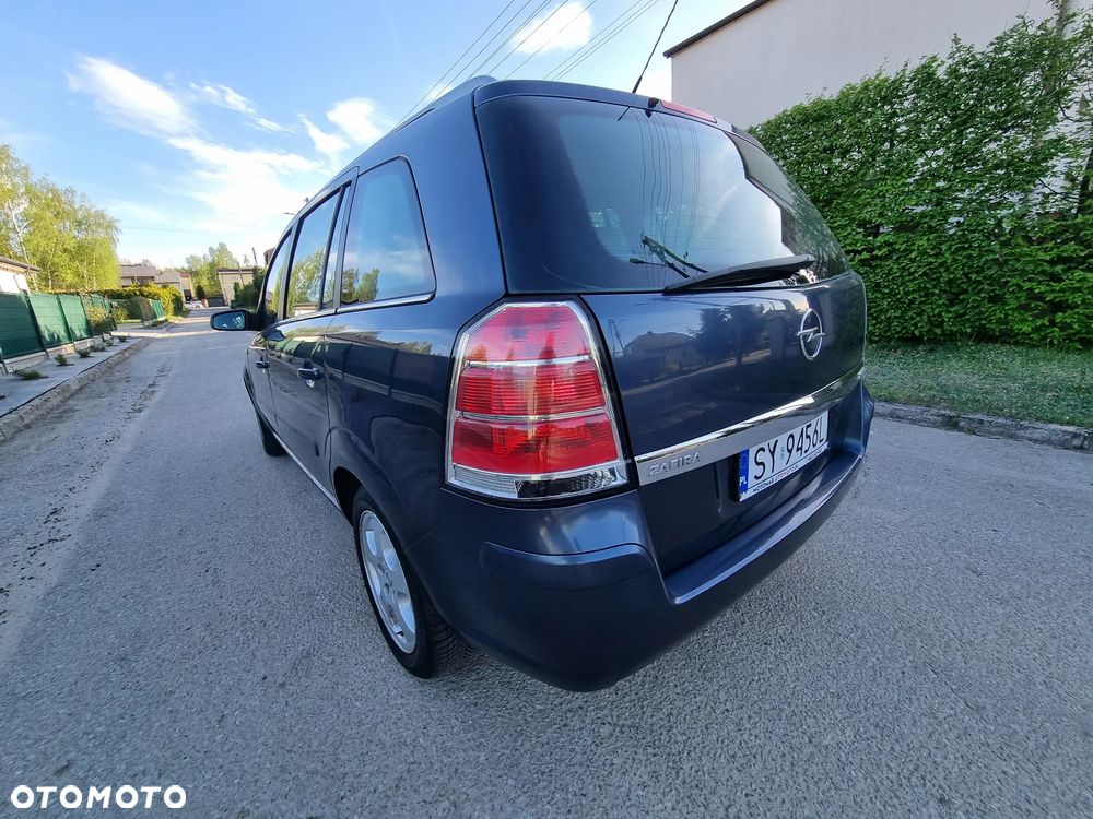 Opel Zafira 1.9 CDTI Cosmo - 4