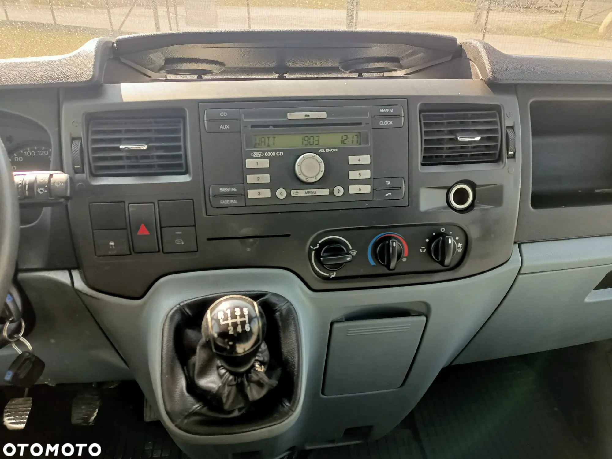 Ford Transit - 13