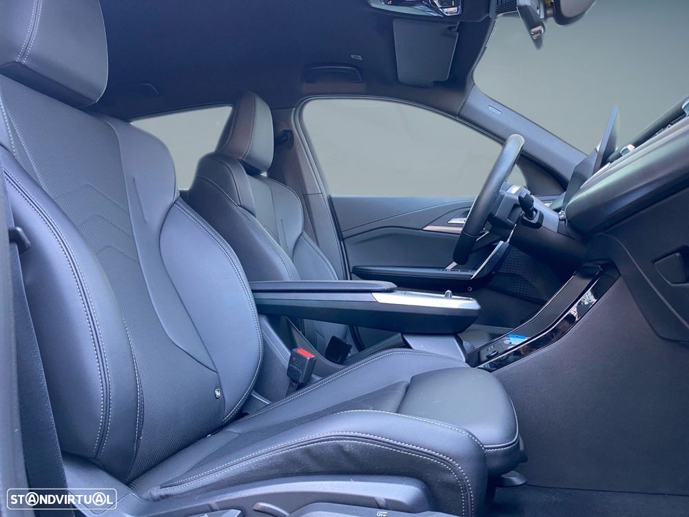 BMW iX2 eDrive20 Pack Desportivo M - 16