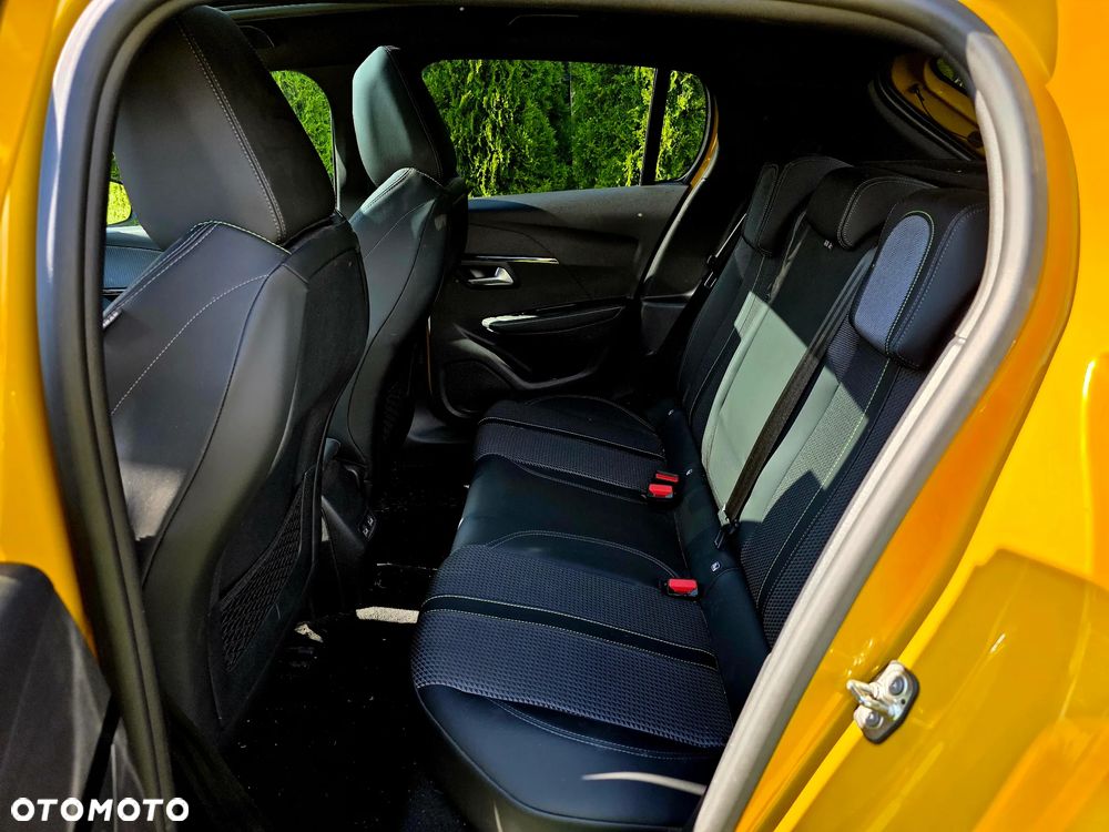 Peugeot 208 PureTech 130 EAT8 GT Pack - 19