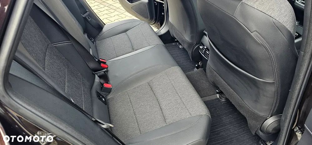 Toyota Corolla 1.8 Hybrid GPF Comfort - 11