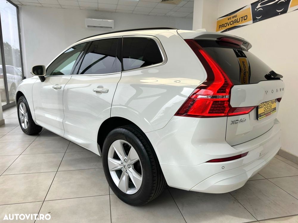 Volvo XC 60 B4 MHEV Momentum Pro - 3