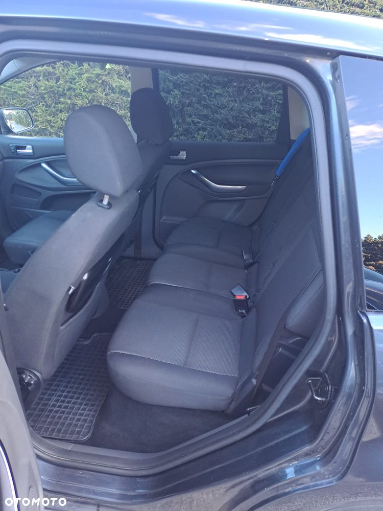 Ford C-MAX ver-1-6-trend - 9