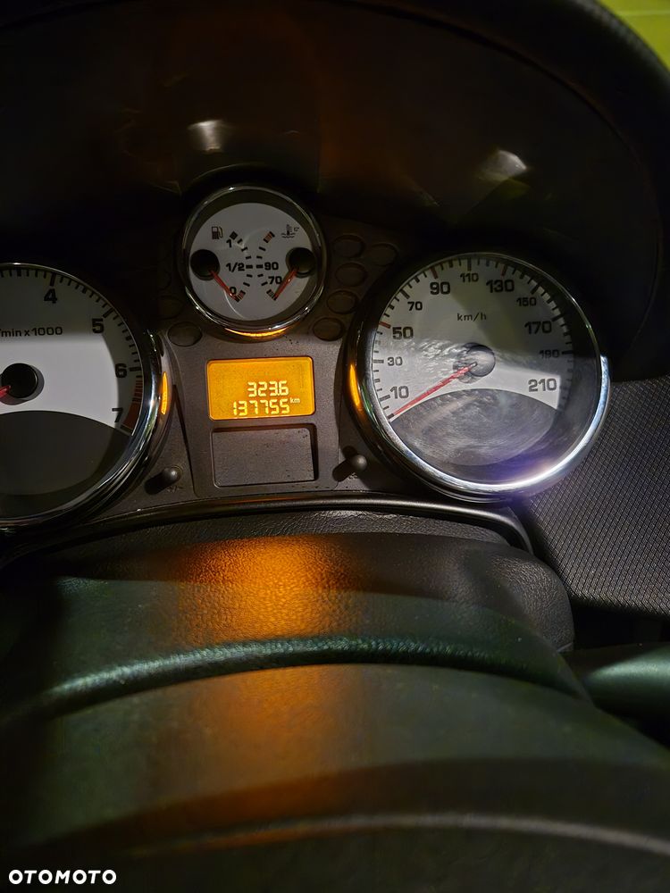 Peugeot 207 1.6 Premium - 15