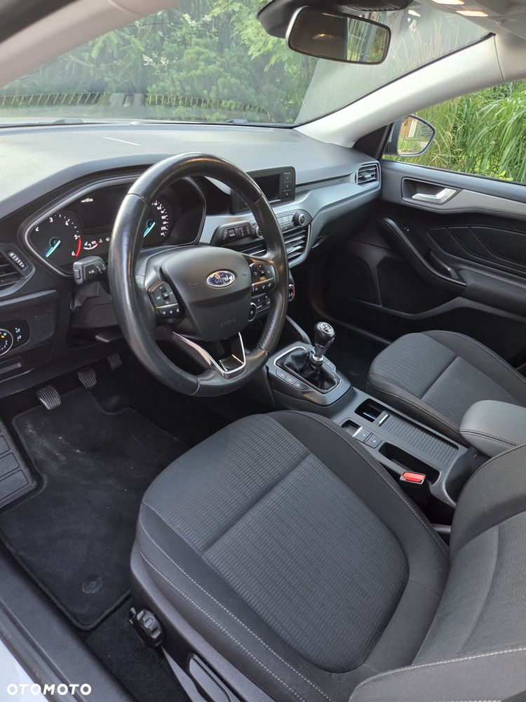 Ford Focus - 8